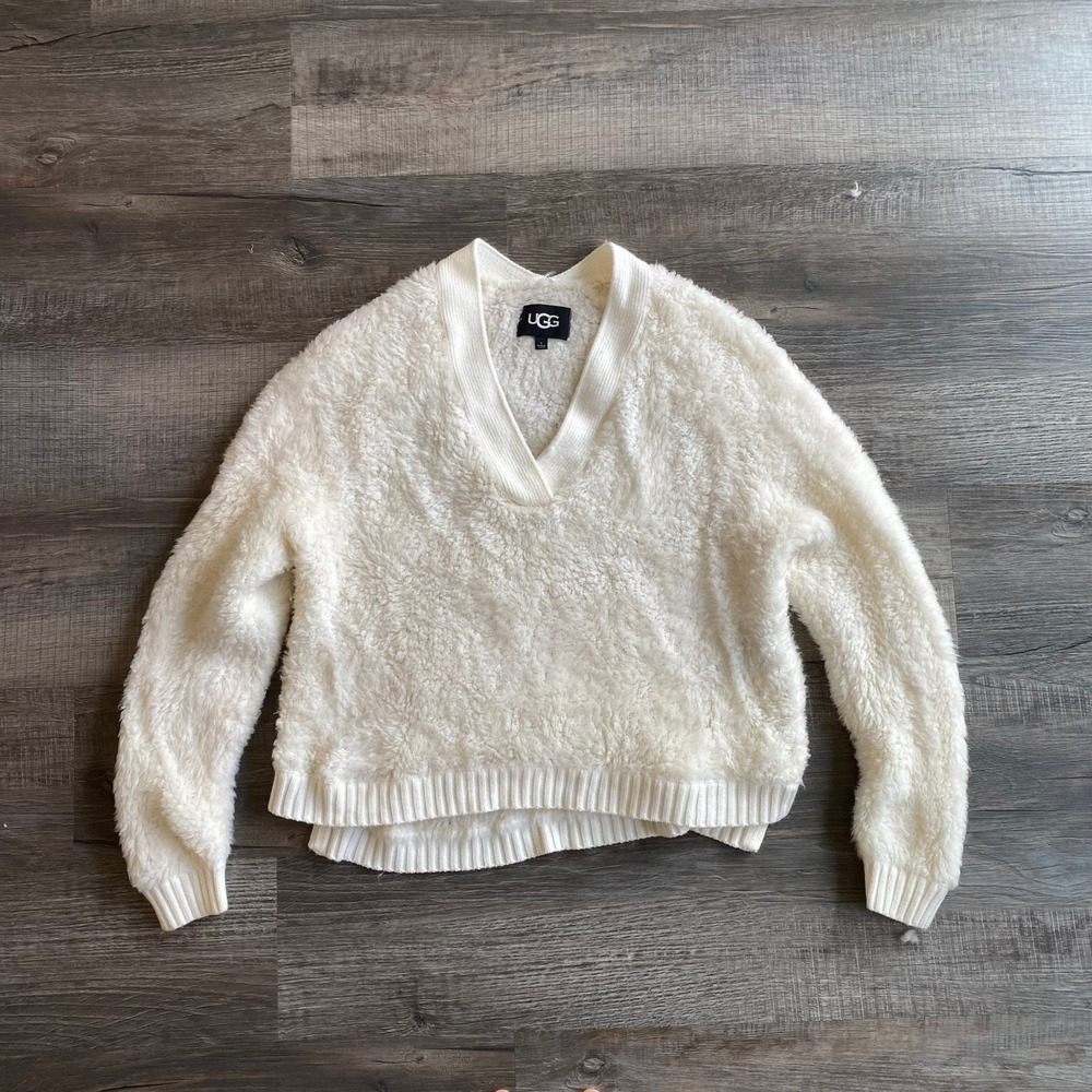 UGG Wool Sweater Deeann CloudFluff V Neck Sweater